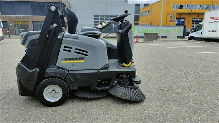 Kärcher Kehrsaugmaschine KM 105/110 RG Occasion