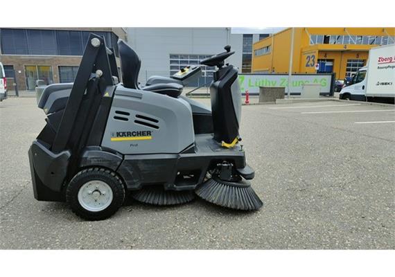 Kärcher Kehrsaugmaschine KM 105/110 RG Occasion