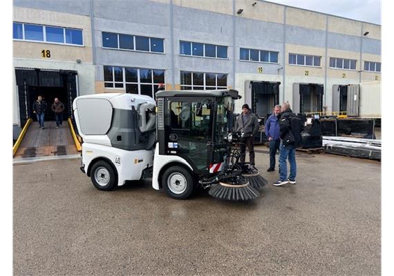 Kärcher Kommunalkehrmaschine MC150 inkl. Zubehör